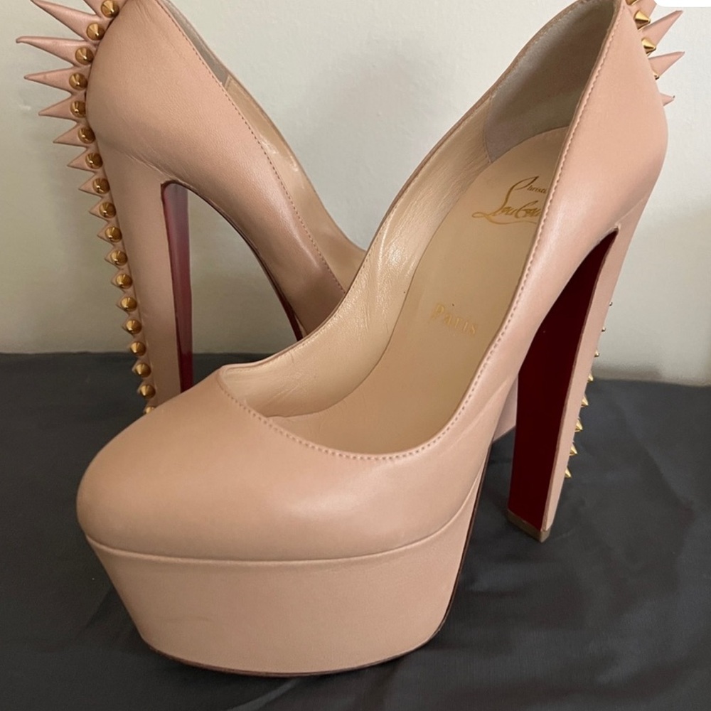 Christian Louboutin Electropump 160 Nappa Leather Beige Heels with Gold Spikes